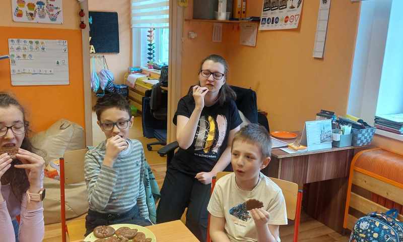 Pečení velikonočních perníčků