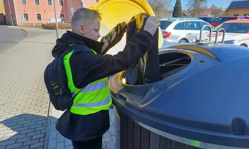 Ukliďme Česko IV.B