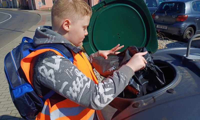 Ukliďme Česko IV.B