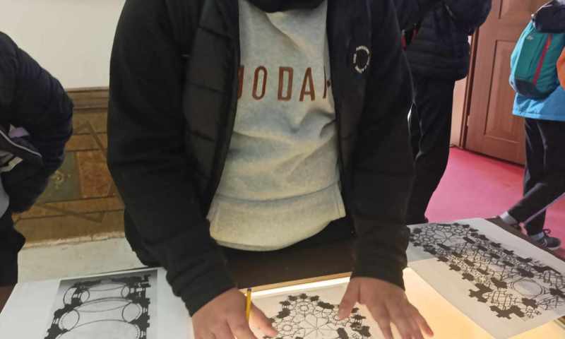 V
